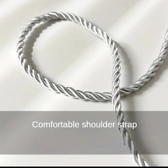 ‼️$7‼️ Cute Sparkling Rainbow “Minnie Mouse” Crossbody Bag for Girls 🌈 - Picture 9 of 13